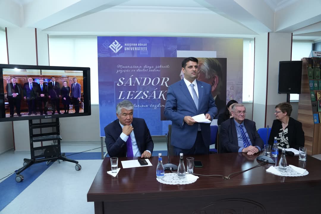 NDU-da dünyamiqyaslı yazıçı Şandor Lejakın kitablarının təqdimatı olub