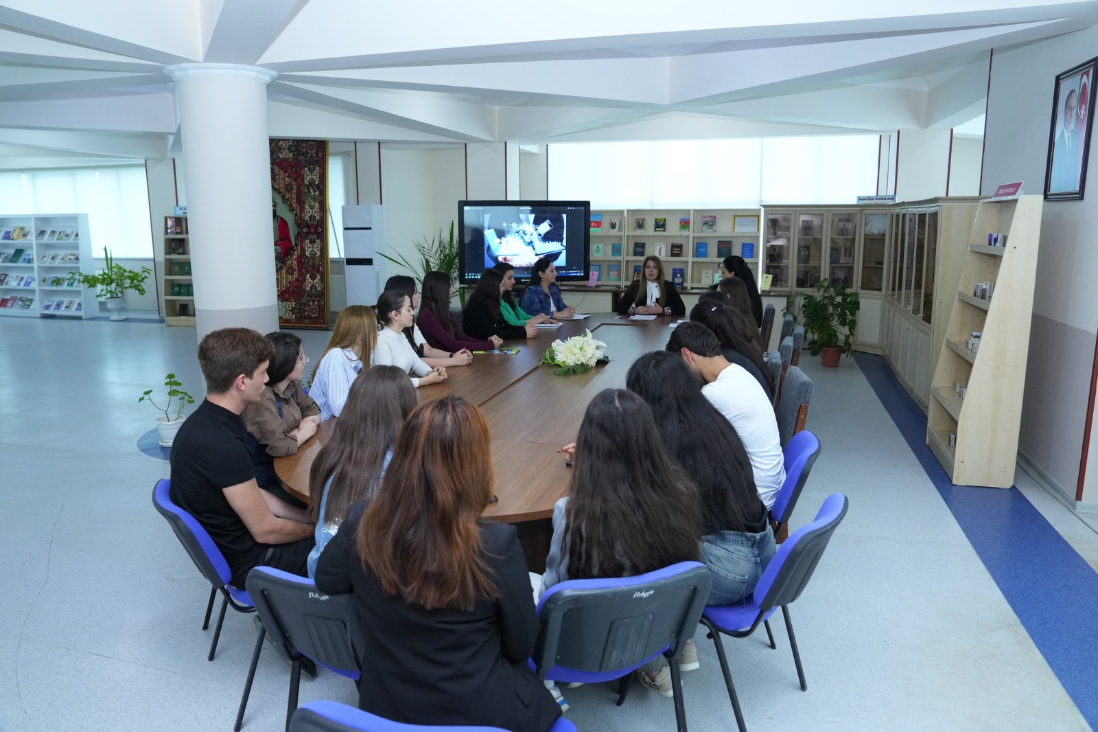 NDU-da “Media və süni intellekt” adlı “dəyirmi masa” keçirilib 