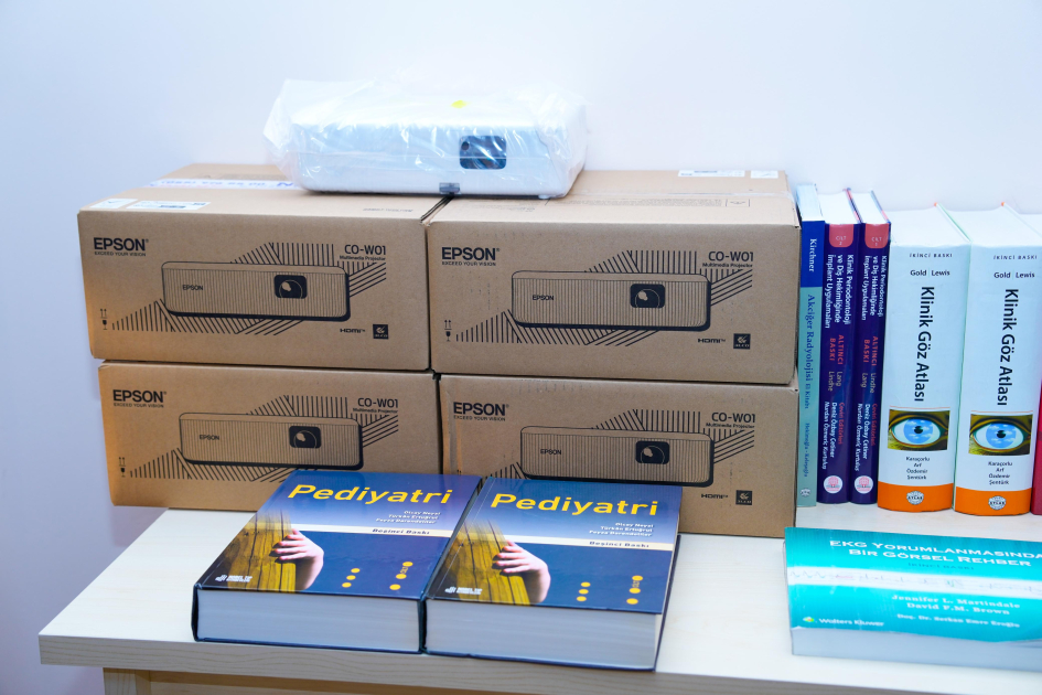 NDU-da SABAH qrupları üçün alınan yeni avadanlıqlar və dərsliklər təqdim olunub