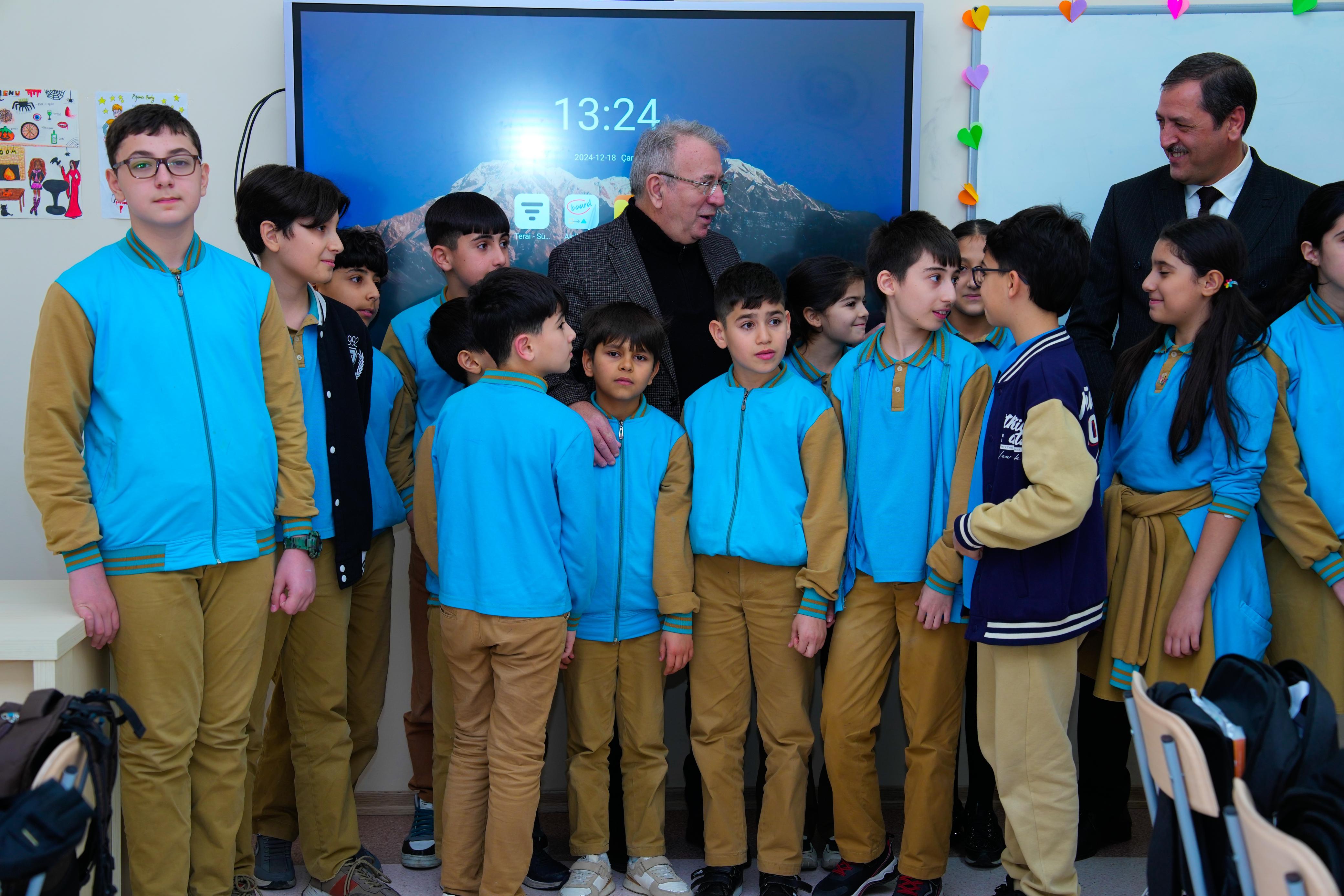 Ölkə xaricində 250-yə yaxın alimimiz fəaliyyət göstərir