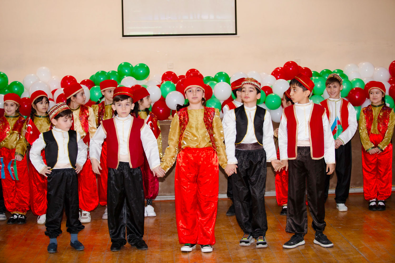 "Ölkələri tanıyaq və tanıdaq" mövzusunda tədbirlər keçirilib
