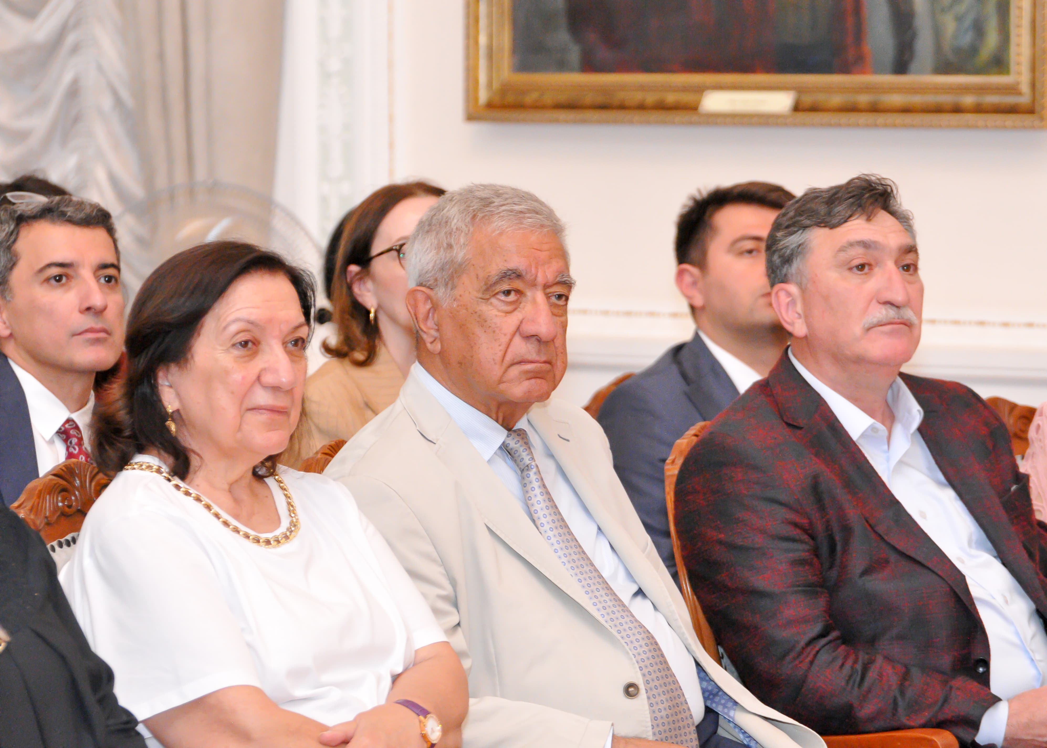 Ötən əsrin üç jurnalı transliterasiya olundu