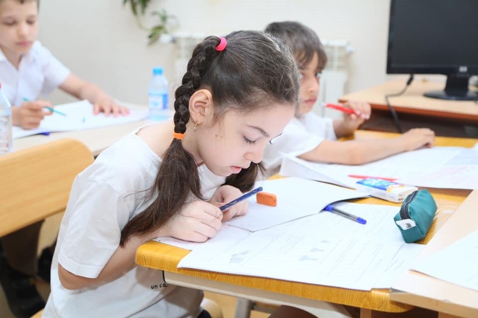 Ötən il kənd məktəblərində təhsil alanların sayı açıqlanıb 