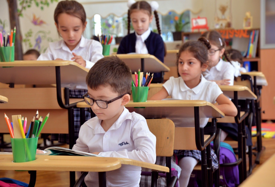 Övladını rus bölməsinin I sinfinə qoymaq istəyən valideynlərin NƏZƏRİNƏ! 