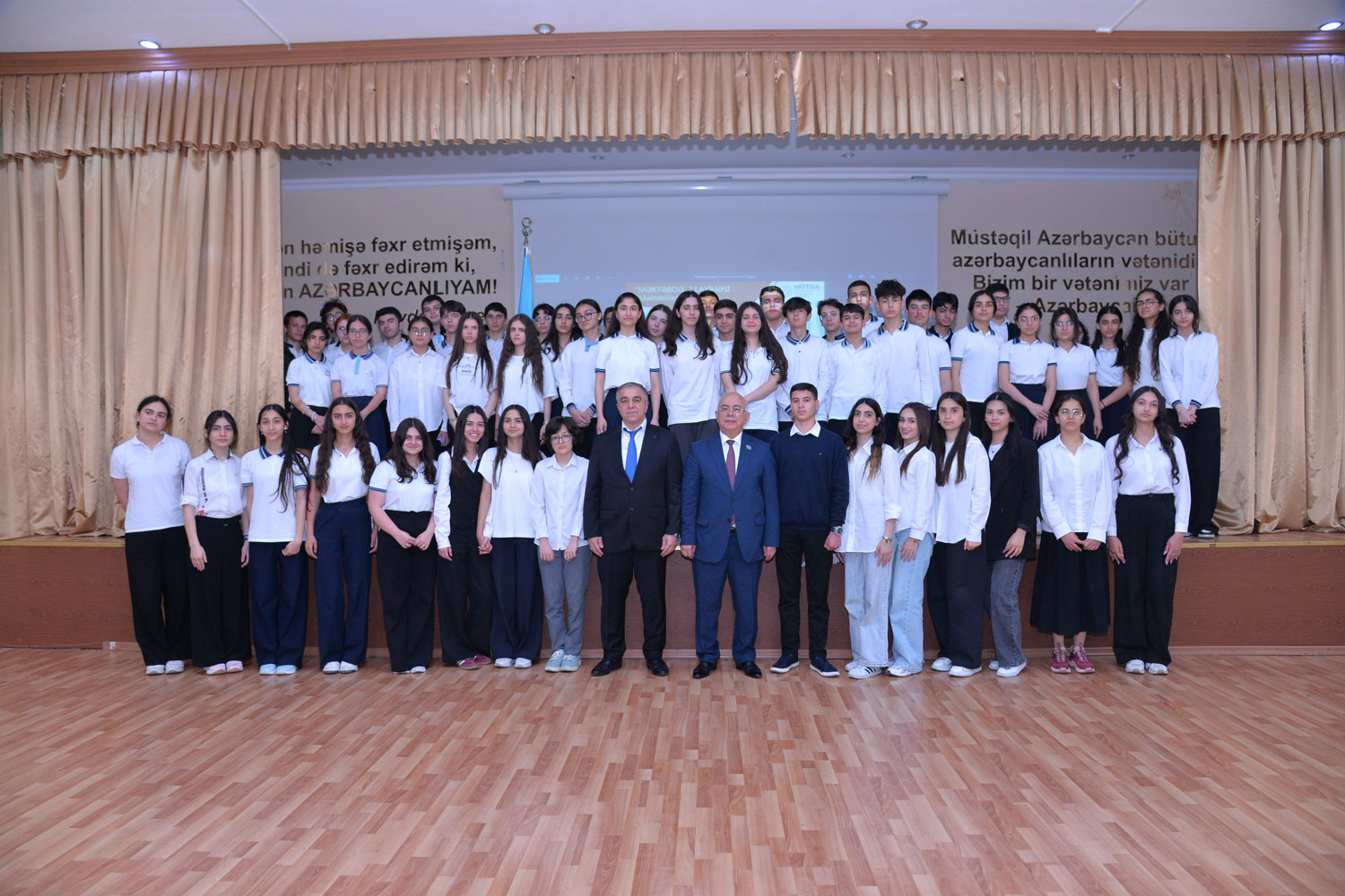 “Öz Vətənimizin himnini oxuduğunuz üçün xoşbəxtsiniz” – millət vəkili Anar İsgəndərov 