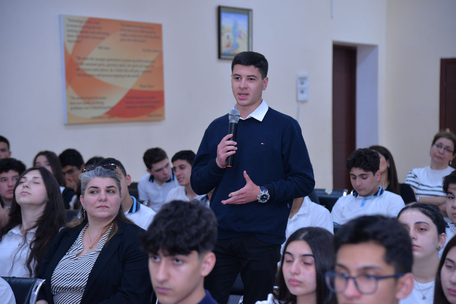 “Öz Vətənimizin himnini oxuduğunuz üçün xoşbəxtsiniz” – millət vəkili Anar İsgəndərov