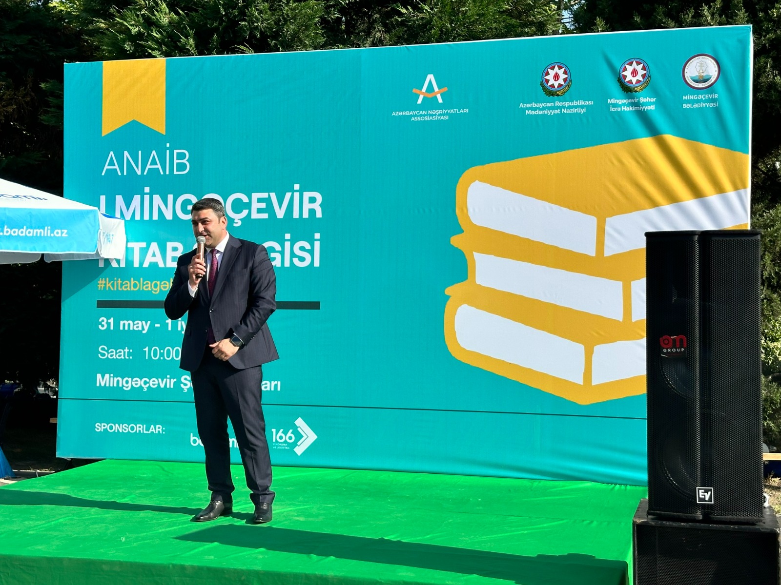 “Özümü nağılların içində hiss edirəm” – Kitab sərgisindən REPORTAJ