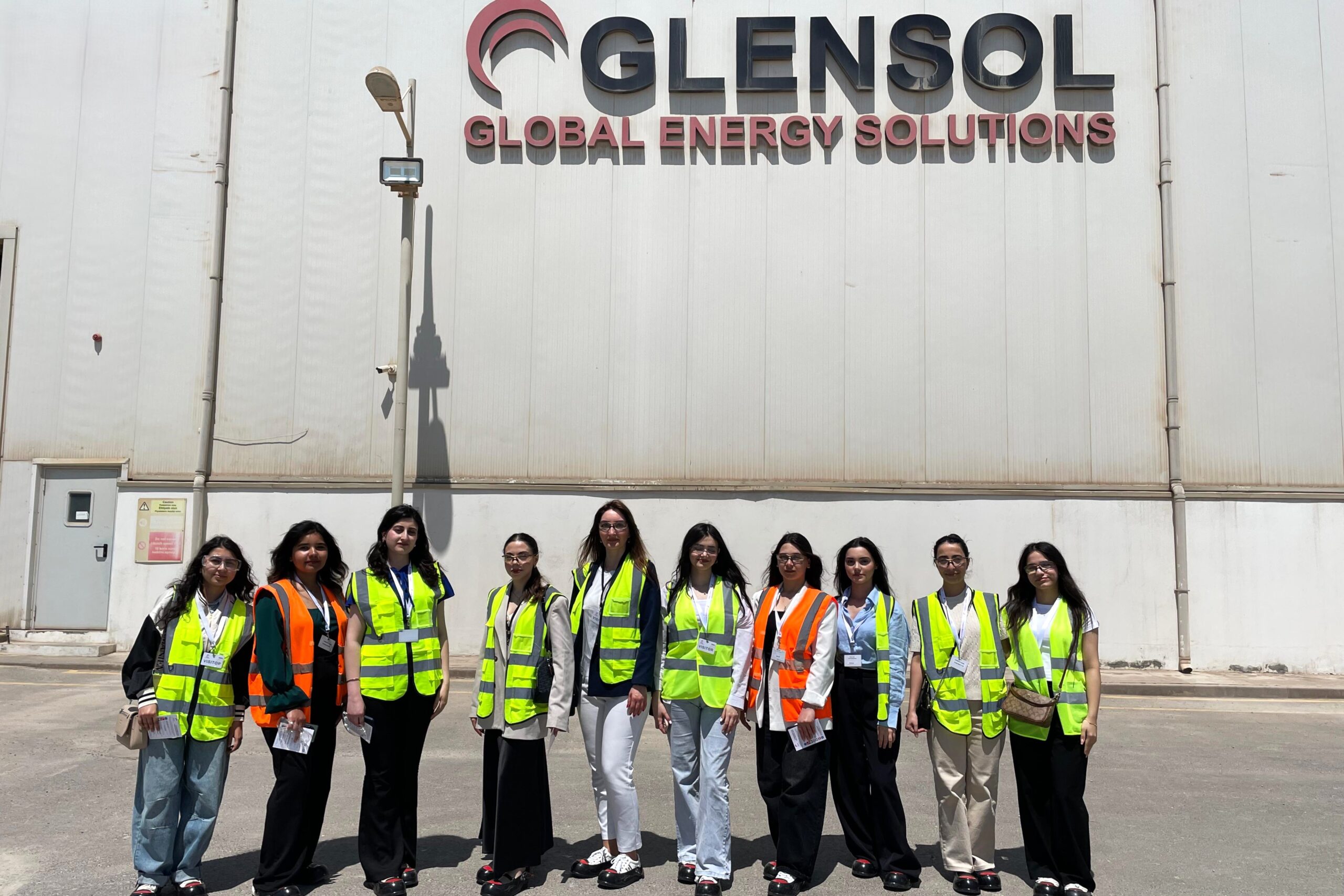 “Parla” proqramının iştirakçıları “Glensol” müəssisəsinə səfər ediblər