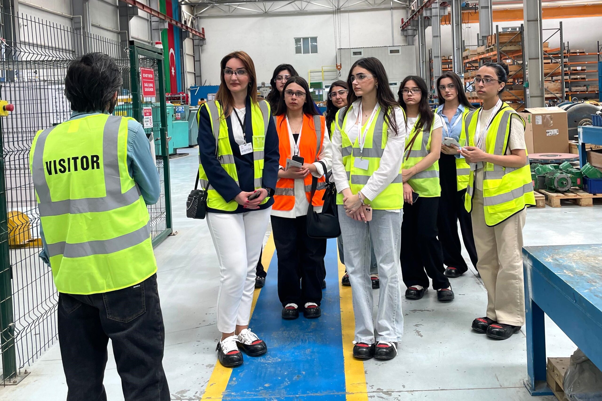 “Parla” proqramının iştirakçıları “Glensol” müəssisəsinə səfər ediblər