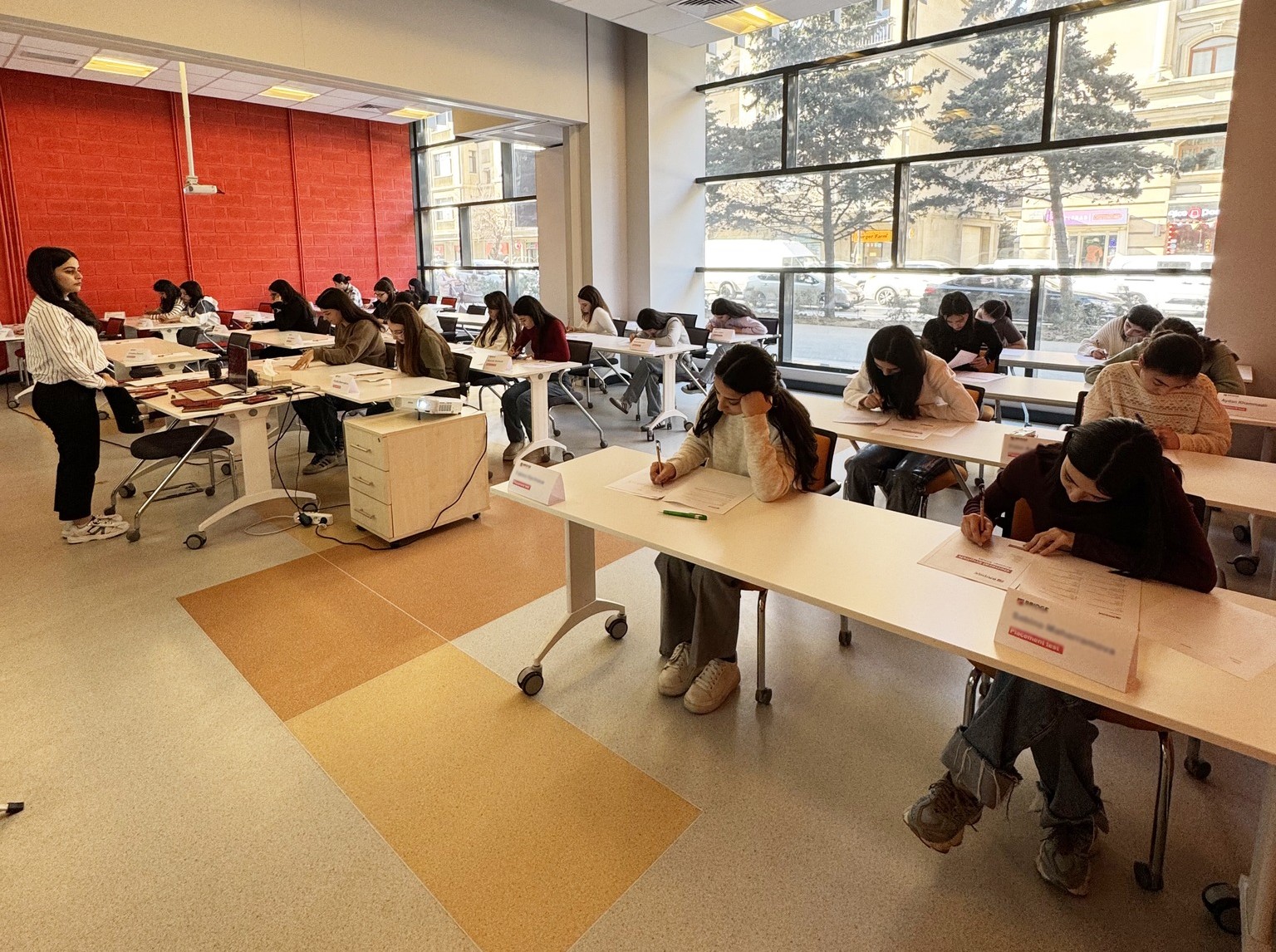 "Parla" təqaüdçüləri üçün xüsusi ingilis dili təlimləri təşkil olunur 