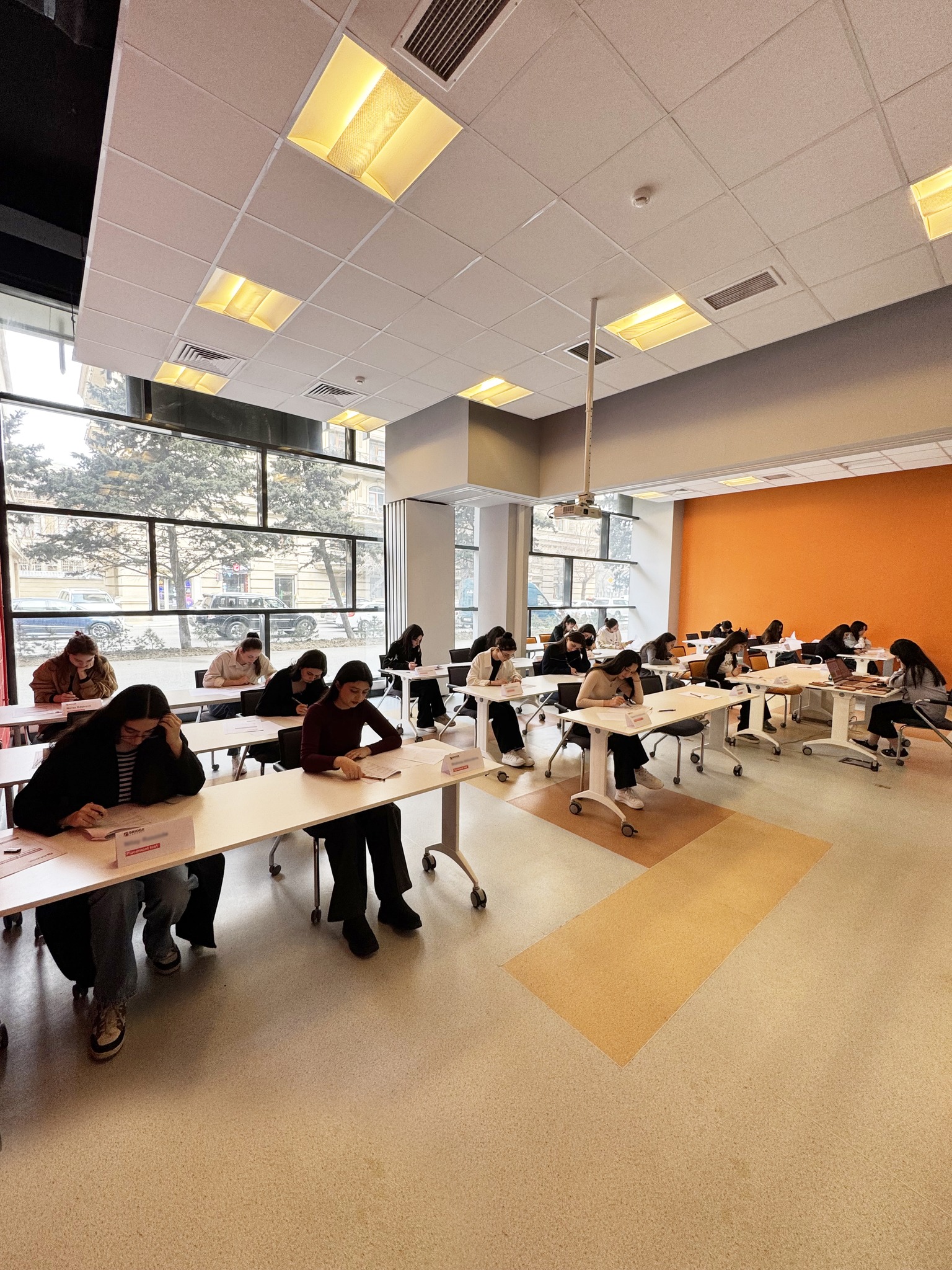 "Parla" təqaüdçüləri üçün xüsusi ingilis dili təlimləri təşkil olunur