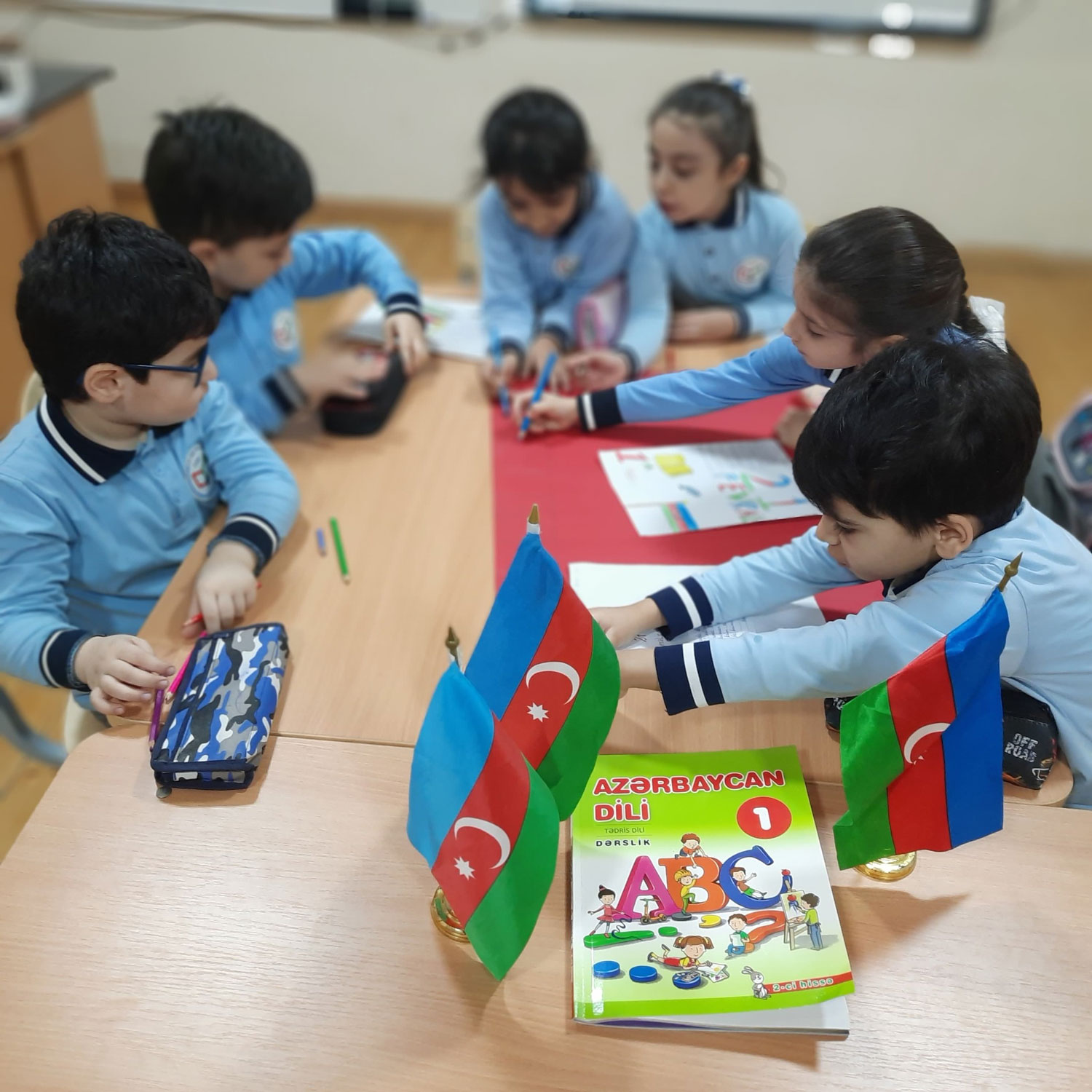 Paytaxt məktəblərində Beynəlxalq Ana Dili Günü qeyd edilib