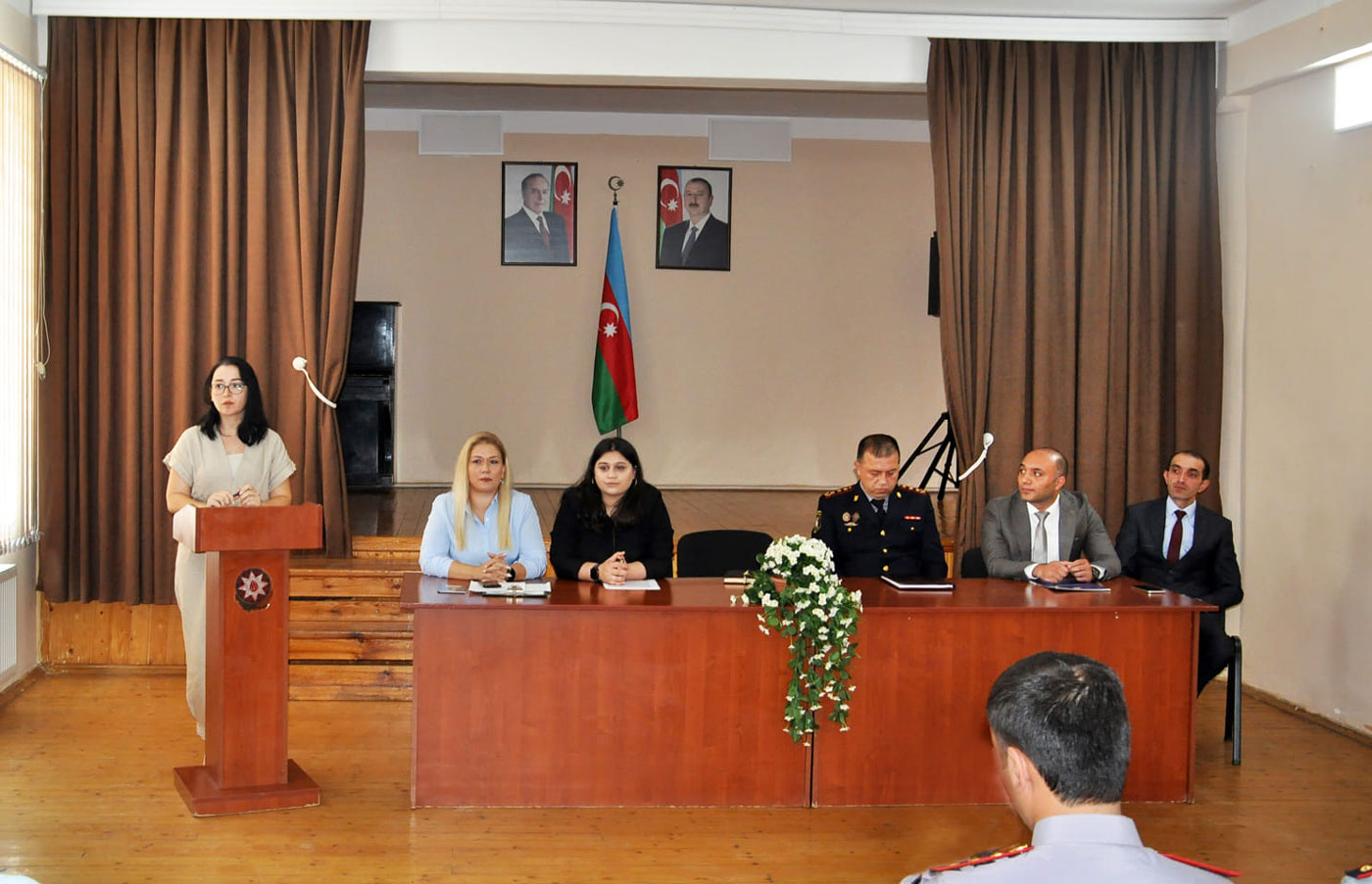 Paytaxt məktəblərində erkən nikah mövzusunda tədbirlər keçirilib