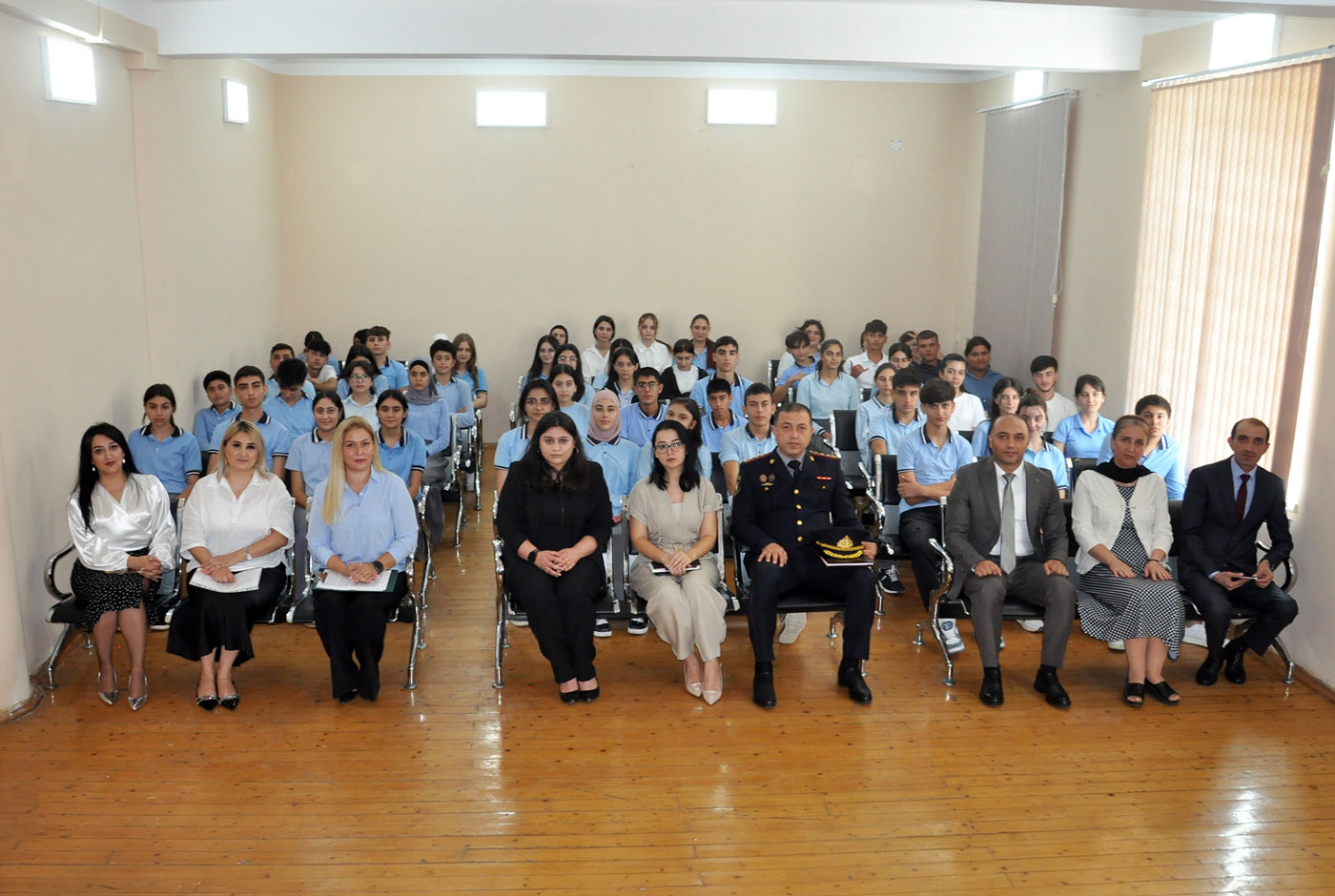 Paytaxt məktəblərində erkən nikah mövzusunda tədbirlər keçirilib