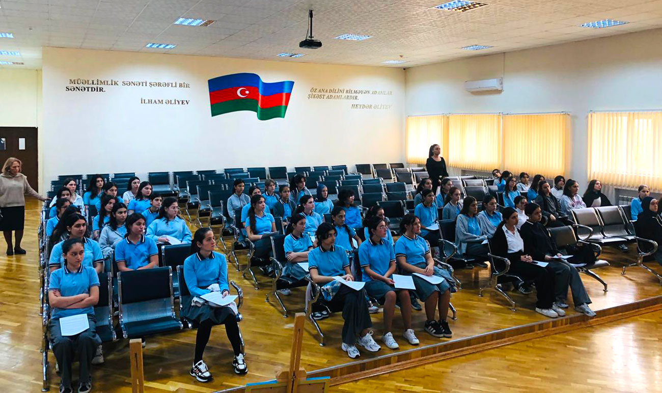 Paytaxt məktəblərində erkən nikah mövzusunda tədbirlər keçirilib