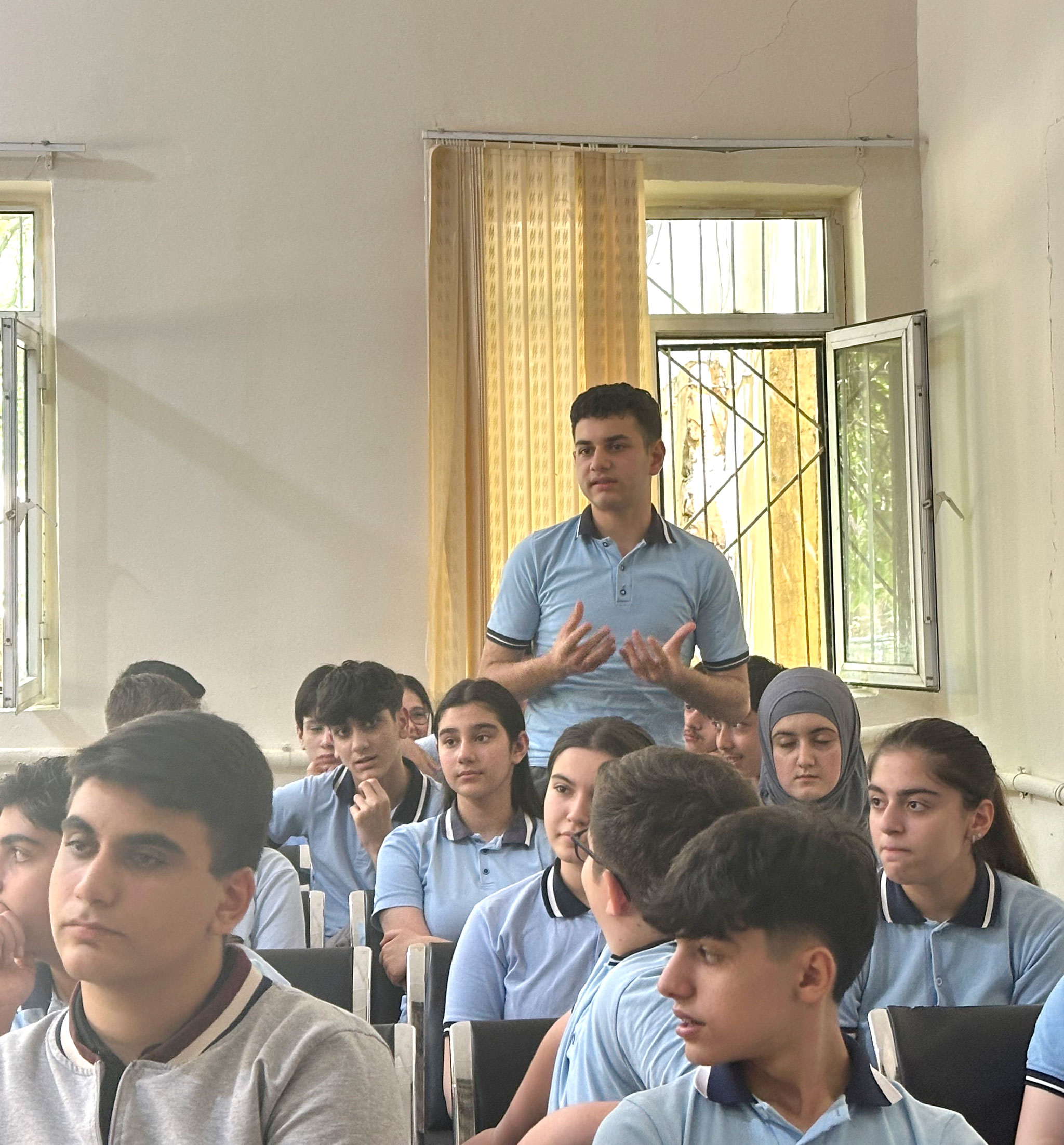 Paytaxt məktəblərində maarifləndirici görüşlər keçirilib