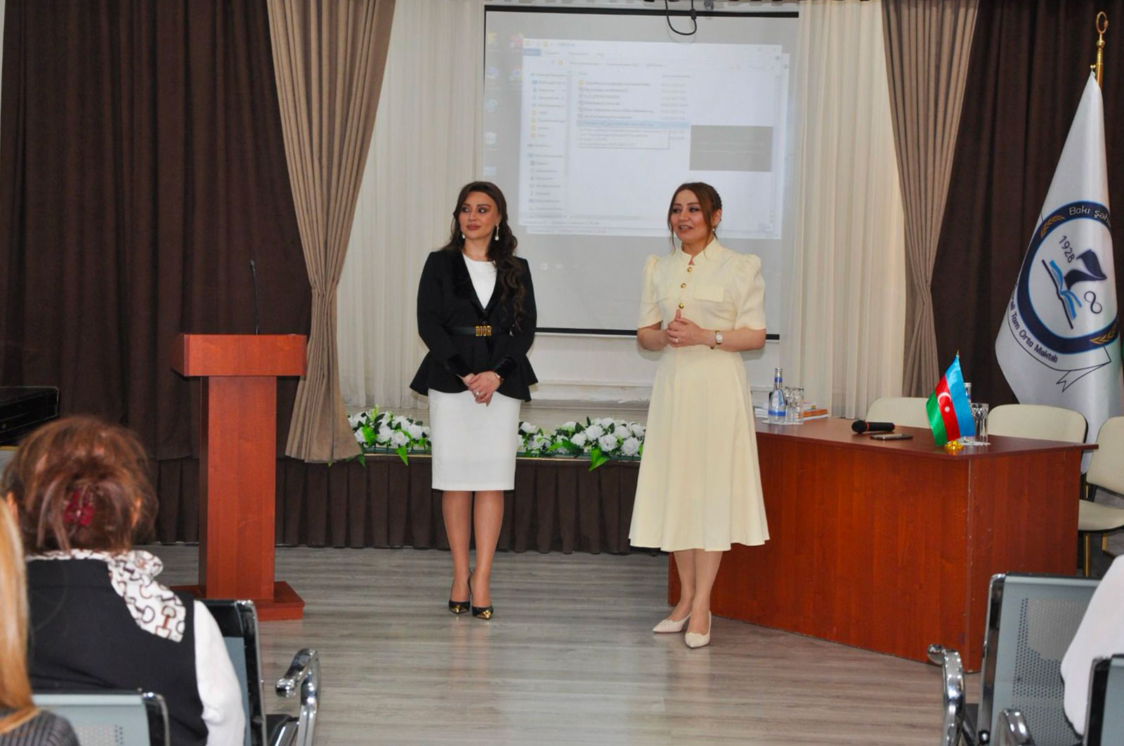 Paytaxt məktəblərində maarifləndirici təlimlər davam edir