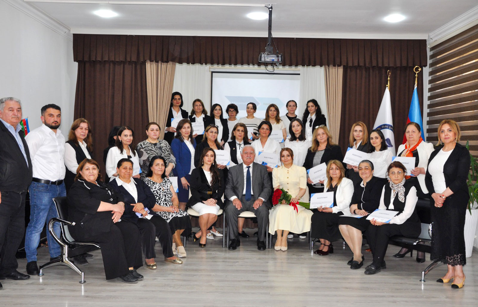 Paytaxt məktəblərində maarifləndirici təlimlər davam edir