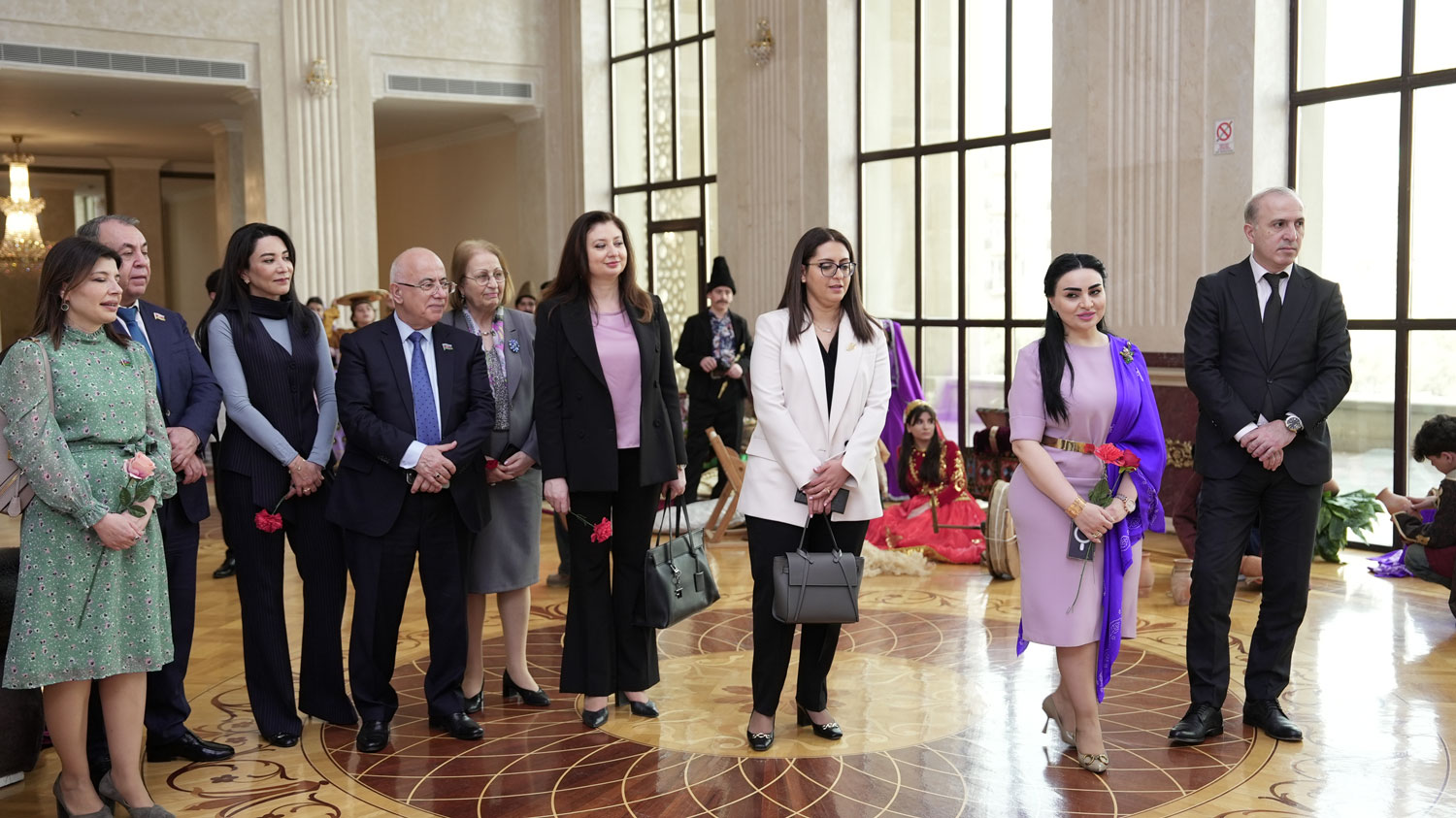 Paytaxt məktəblilərindən maraqlı Novruz tamaşası 