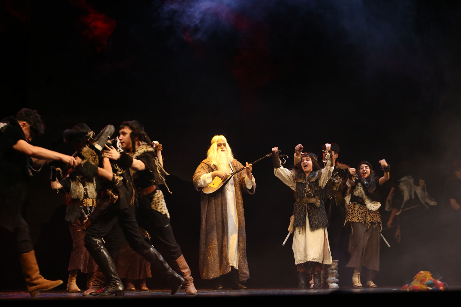 Paytaxt məktəblilərindən maraqlı Novruz tamaşası 