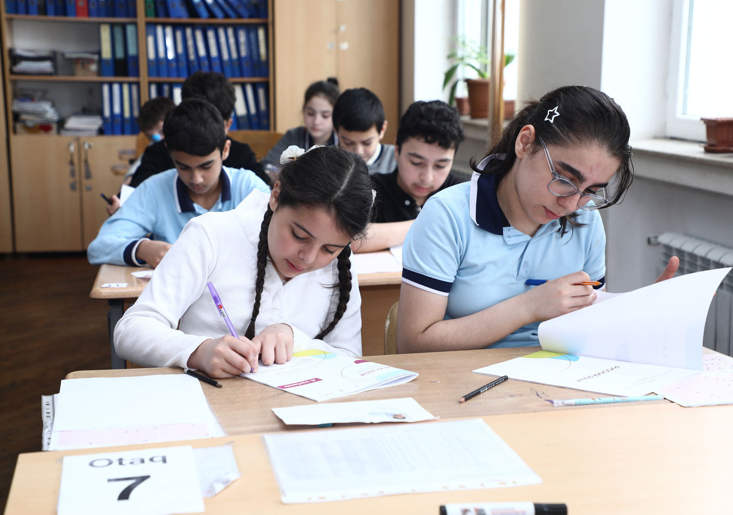 Paytaxtda 50 minə yaxın VI sinif şagirdi monitorinqdə iştirak edib