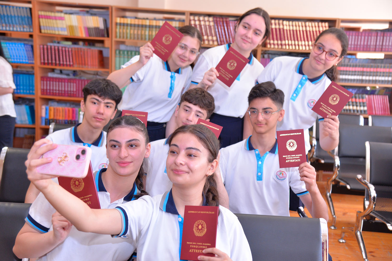 Paytaxtda IX sinfi fərqlənmə attestatı ilə bitirənlərin sayı açıqlanıb