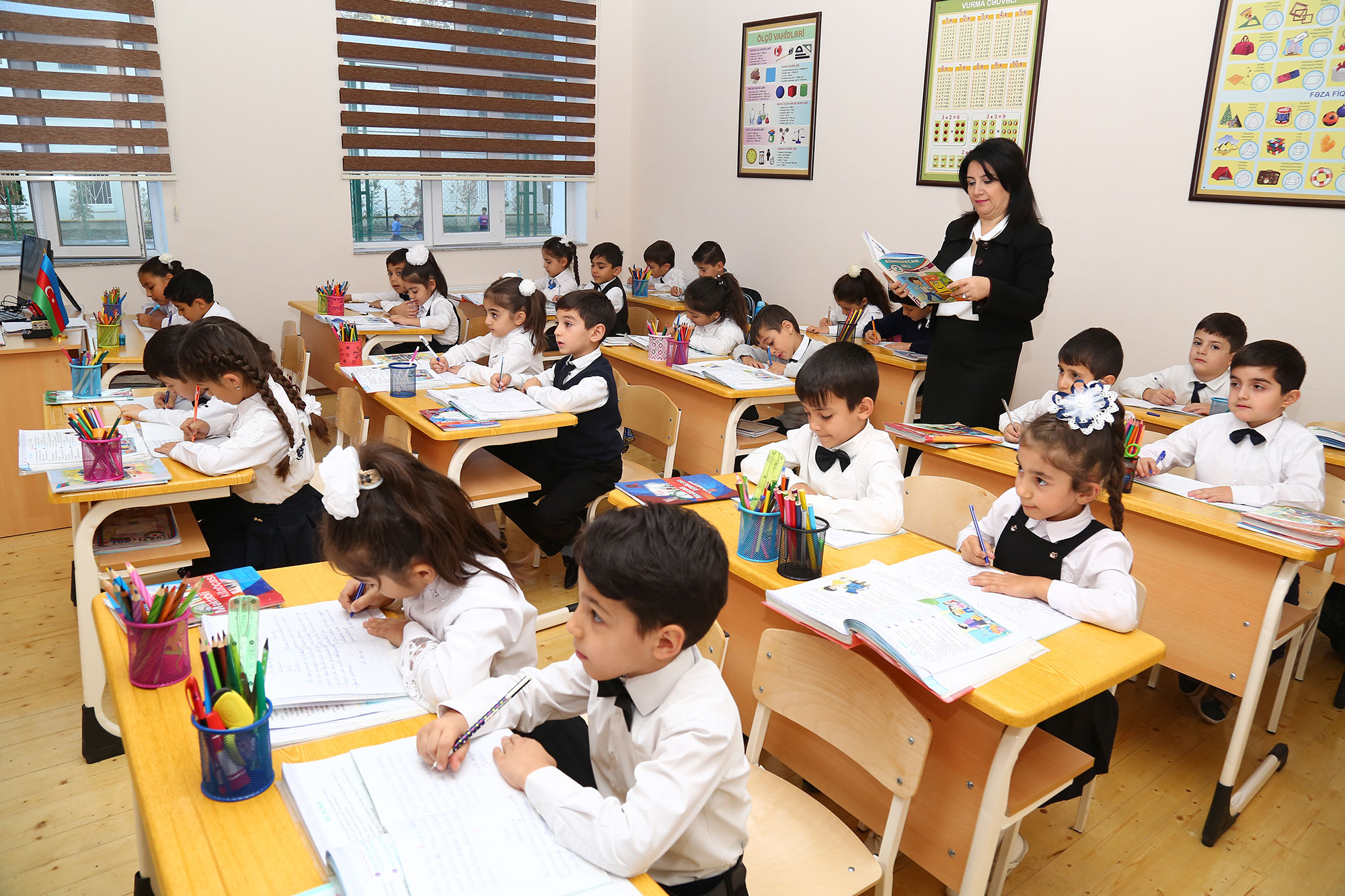 Paytaxtda şagirdlərin davamiyyət göstəricisi aşağı düşüb 