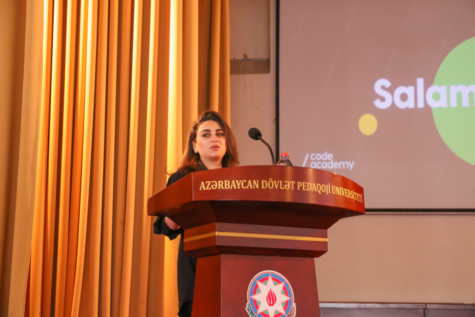 Pedaqoji Universitetdə “TələbəPlus” kartı ilə bağlı infosessiya keçirilib