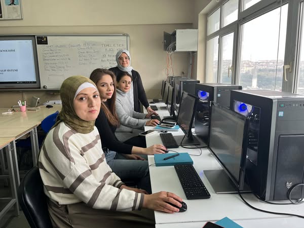 Peşə məktəblərinin mühəndis-pedaqoji heyəti Türkiyədə təlim keçir