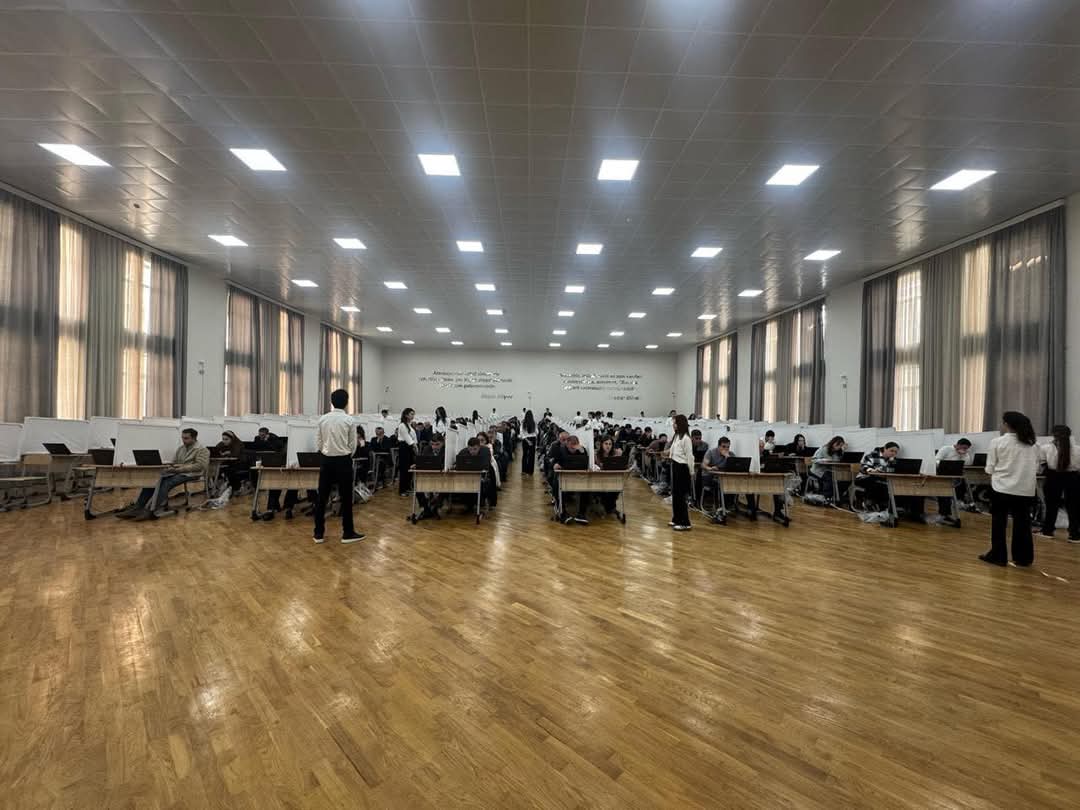 Peşə məktəblərinin rəhbər vəzifələrində işləmək istəyən 562 nəfər imtahan verib