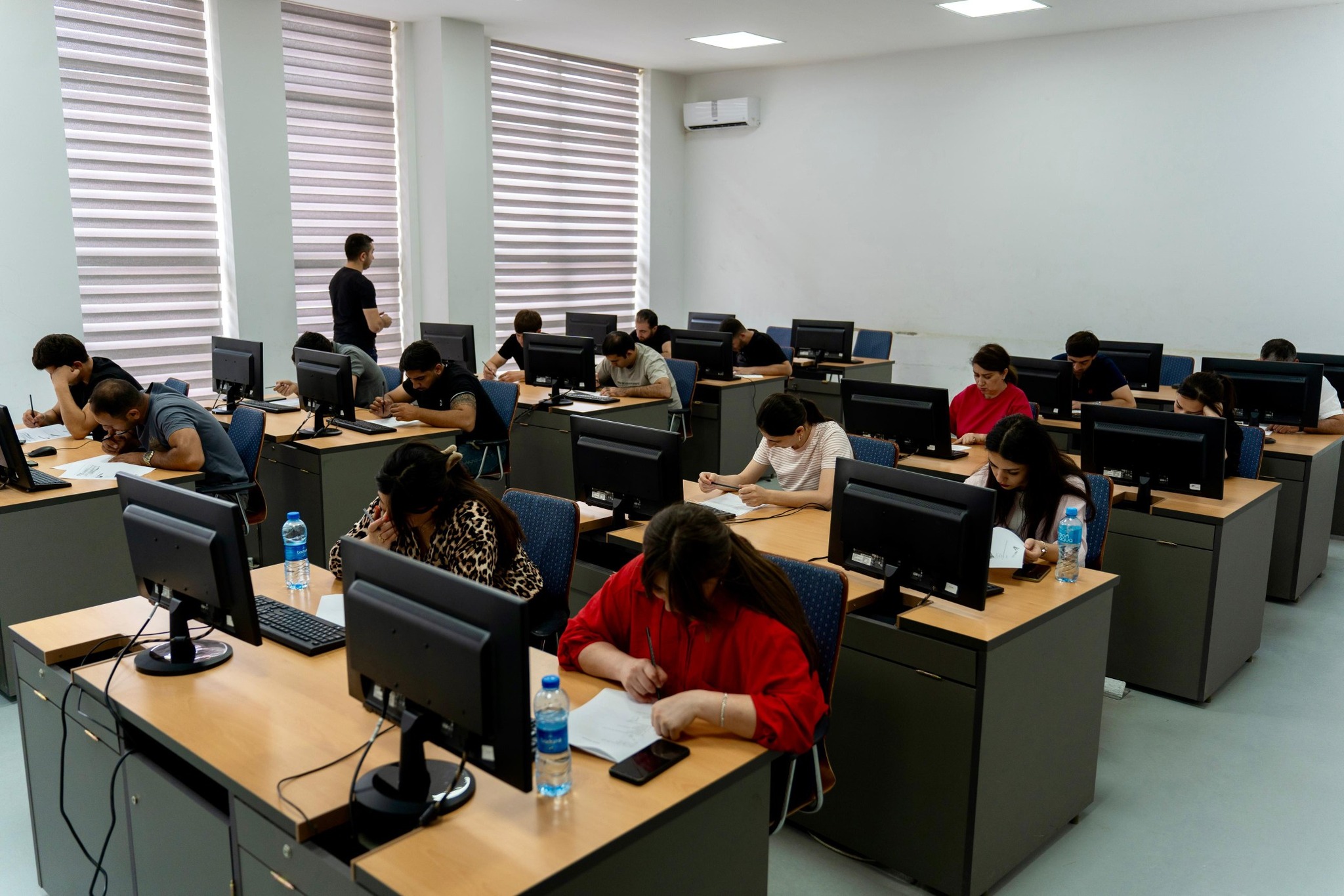 Peşə mərkəzində “Azərsilah"ın əməkdaşları üçün ixtisasartırma təlimlərinə start verilib