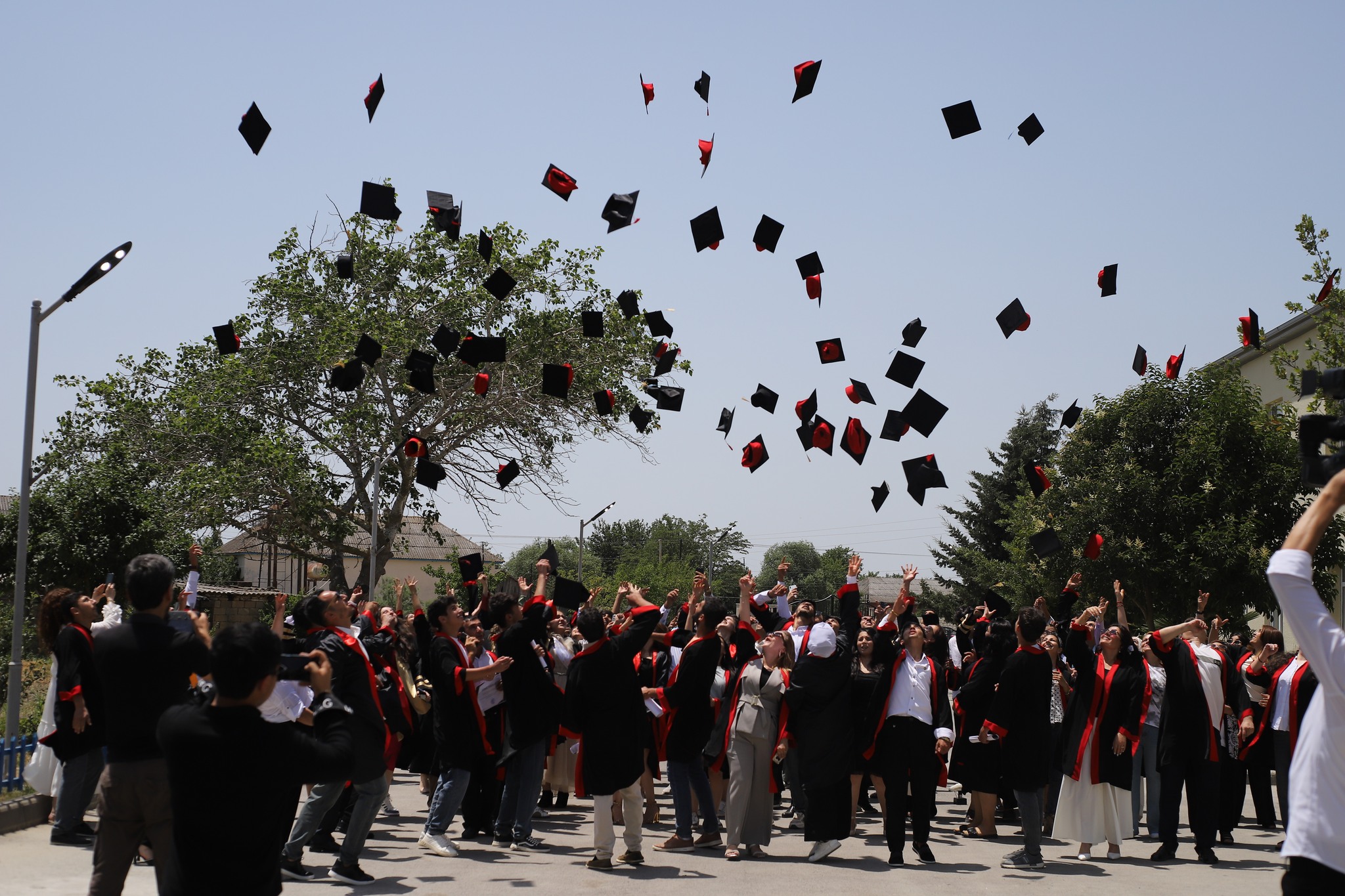 Peşə təhsili müəssisələrində “Məzun günü” tədbirləri keçirilib