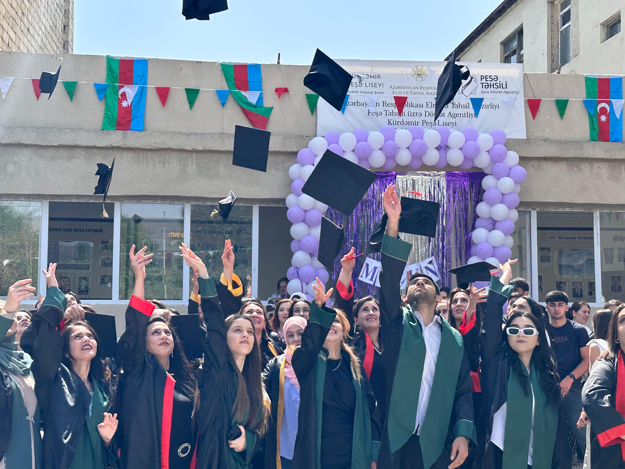 Peşə təhsili müəssisələrində “Məzun günü” tədbirləri keçirilib