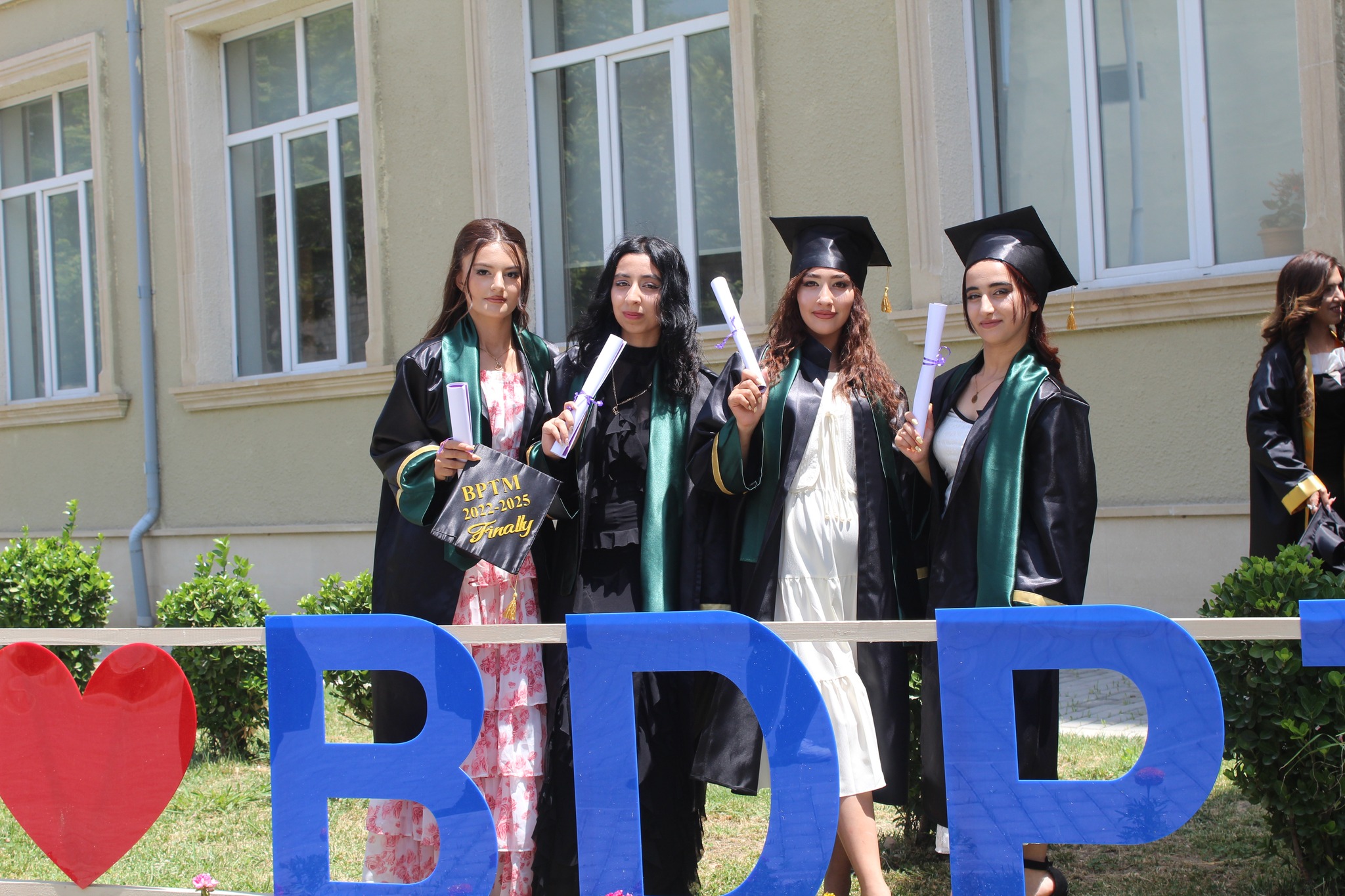 Peşə təhsili müəssisələrində “Məzun günü” tədbirləri keçirilib