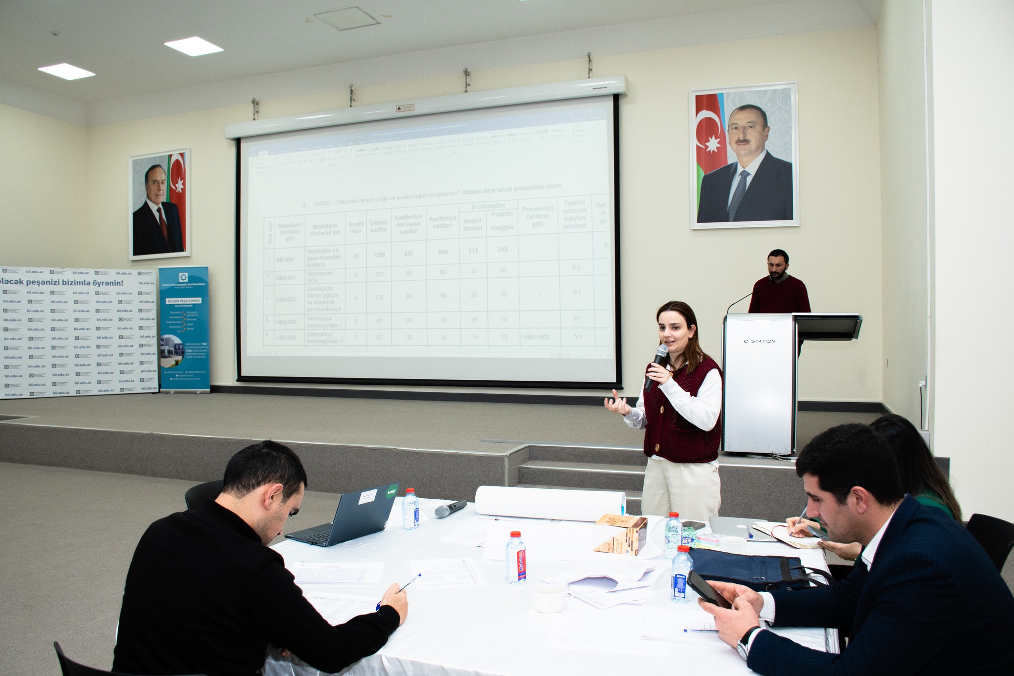 Peşə təhsili müəssisələrinin mühəndis-pedaqoji heyəti üçün kurikulumların tətbiqi üzrə təlimlər keçirilib 