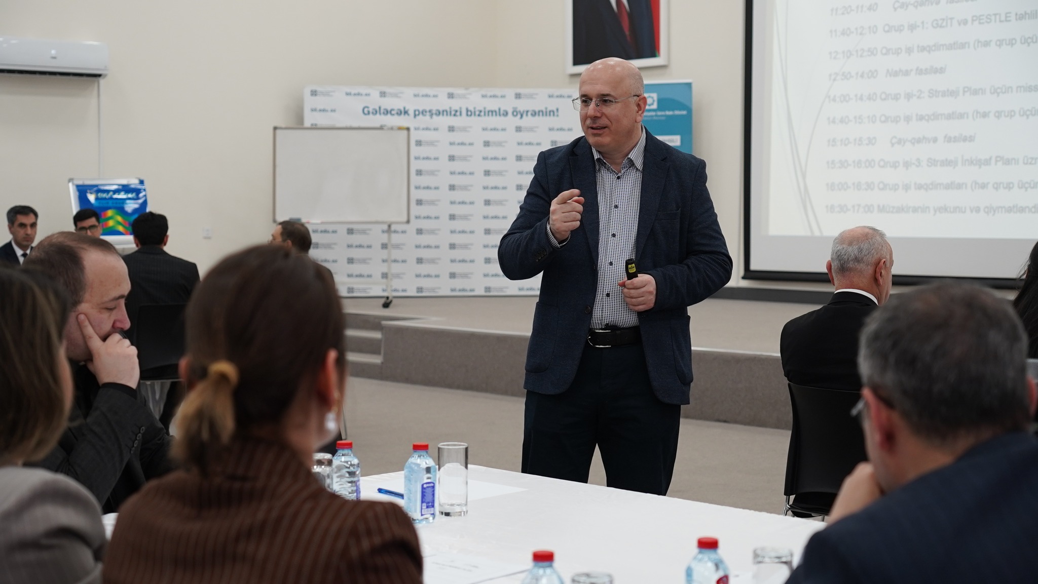 Peşə təhsili müəssisələrinin rəhbərləri üçün təlimlər keçirilib