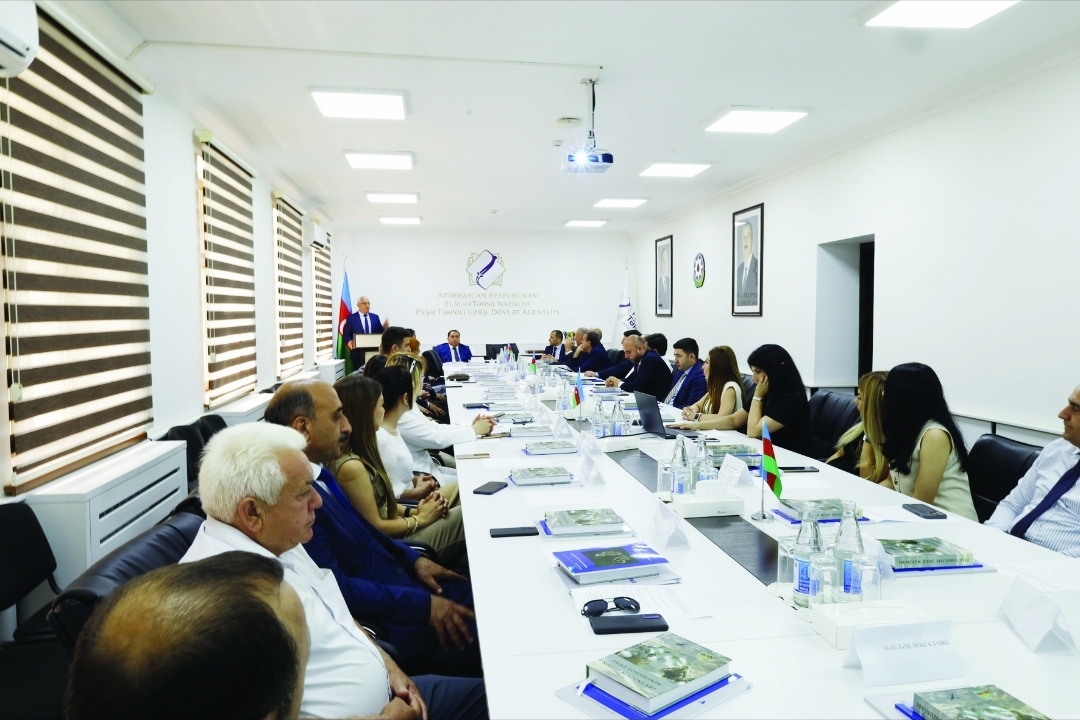 “Peşə təhsili 
və insan kapitalı” 
jurnalında media nümayəndələri ilə görüş keçirilib  