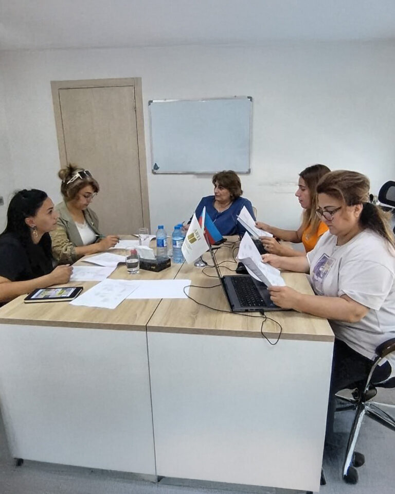 Peşə Təmayüllü Siniflər üçün proqramların yenilənməsi üzrə “dəyirmi masa” keçirilib