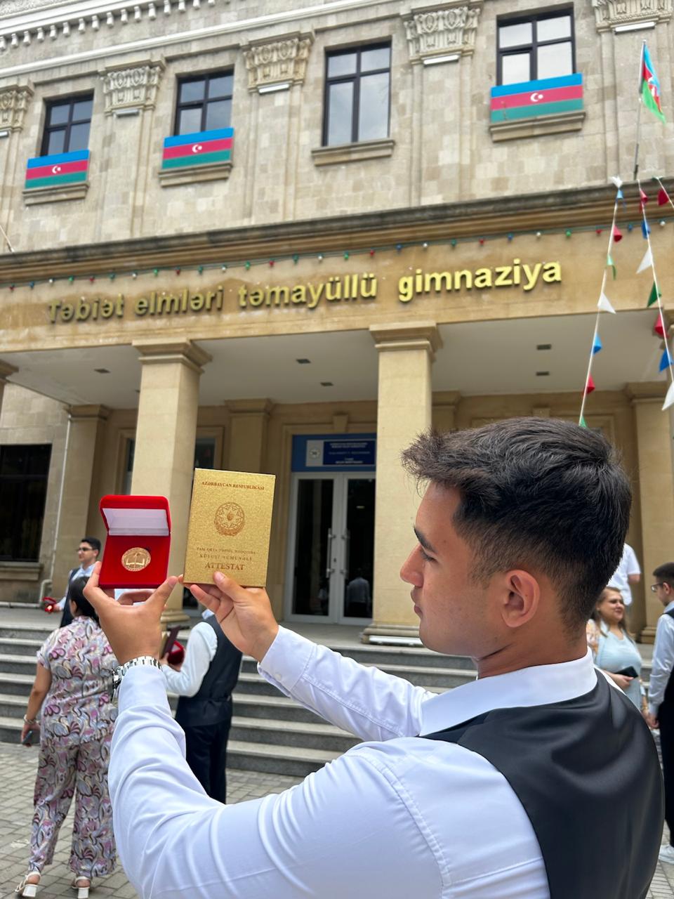 "Planım şəxsi hüquq büromu qurmaqdır” – Sosial şəbəkədə məşhurlaşan gənc