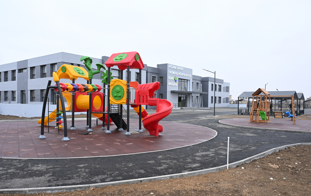 Prezident Ağdamda körpələr evi-uşaq bağçasında aparılan tikinti işləri ilə tanış olub