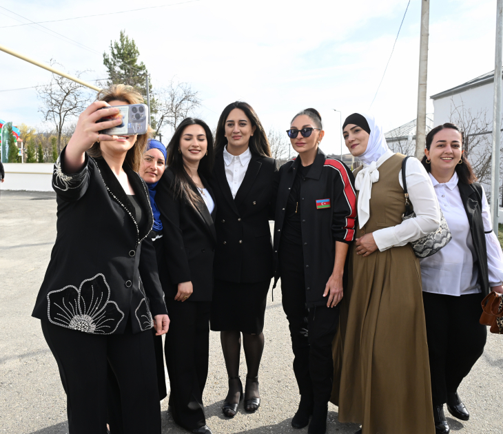 Prezident və birinci xanım Ağdərədə sakinlərlə birlikdə Novruz tonqalını alovlandırıblar