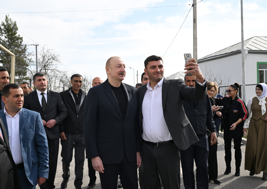 Prezident və birinci xanım Ağdərədə sakinlərlə birlikdə Novruz tonqalını alovlandırıblar