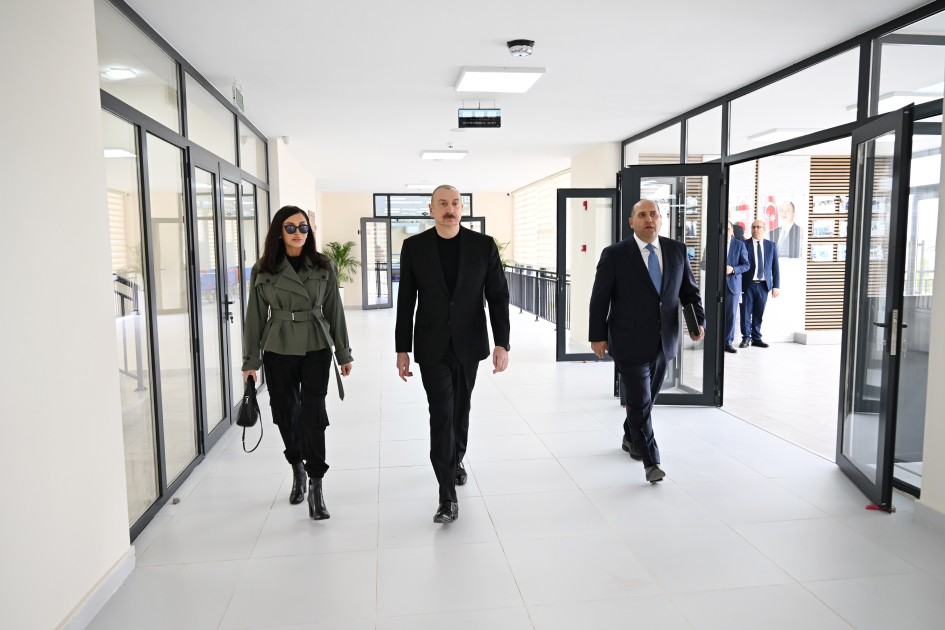 Prezident və birinci xanım Sarıcalıda məktəb və bağça açılışında iştirak ediblər