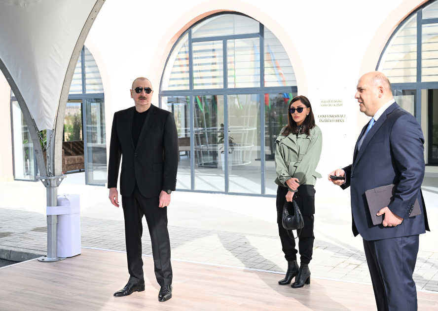 Prezident və birinci xanım Sarıcalıda məktəb və bağça açılışında iştirak ediblər