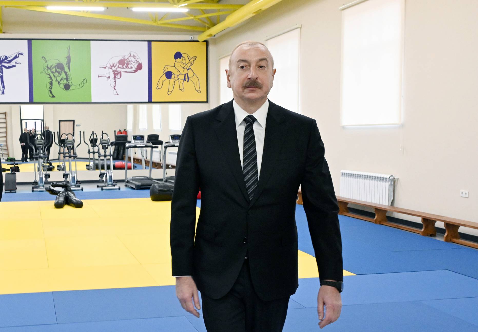 Prezident “Vətən” İdman Liseyində yaradılan şəraitlə tanış olub