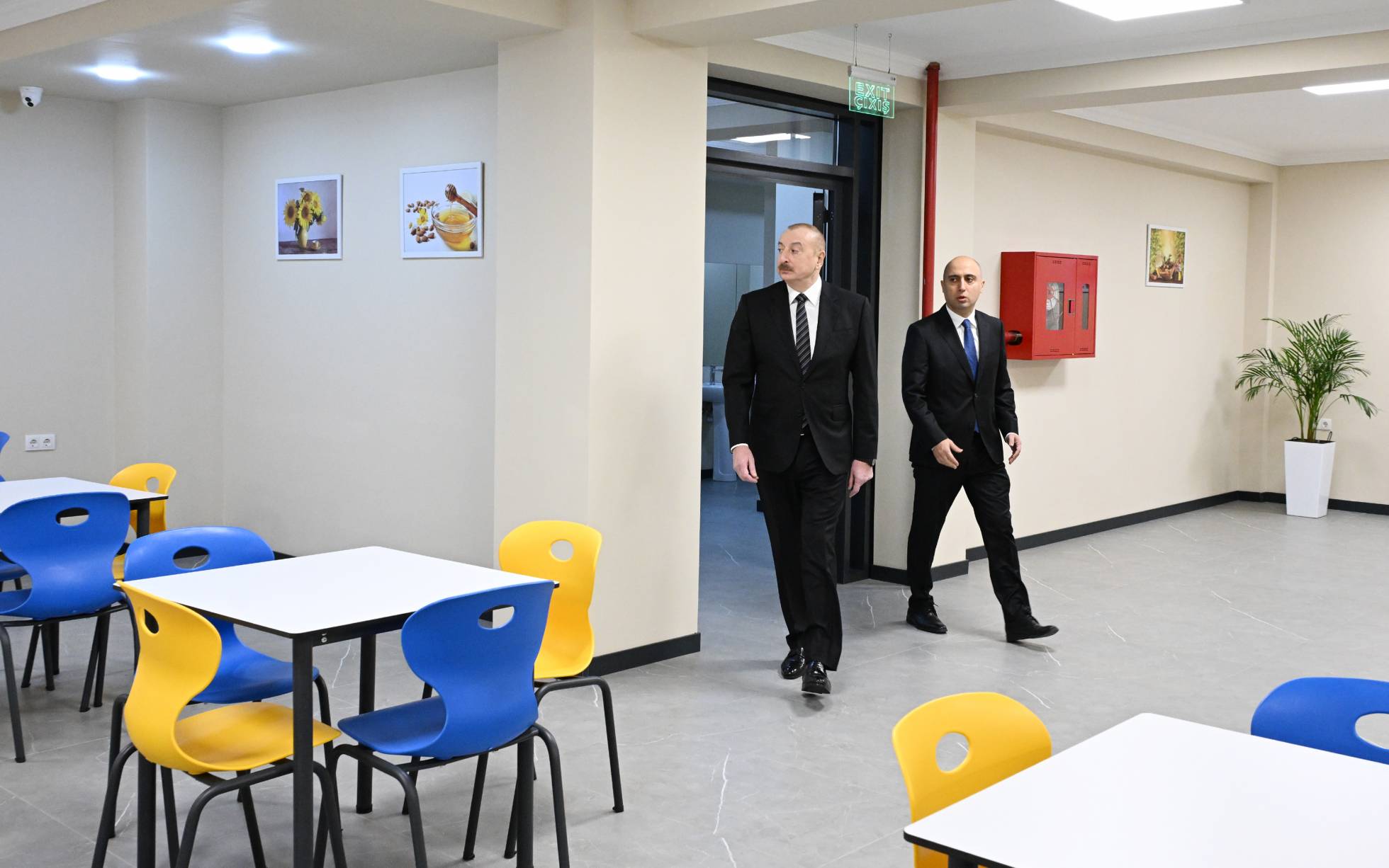 Prezident “Vətən” İdman Liseyində yaradılan şəraitlə tanış olub