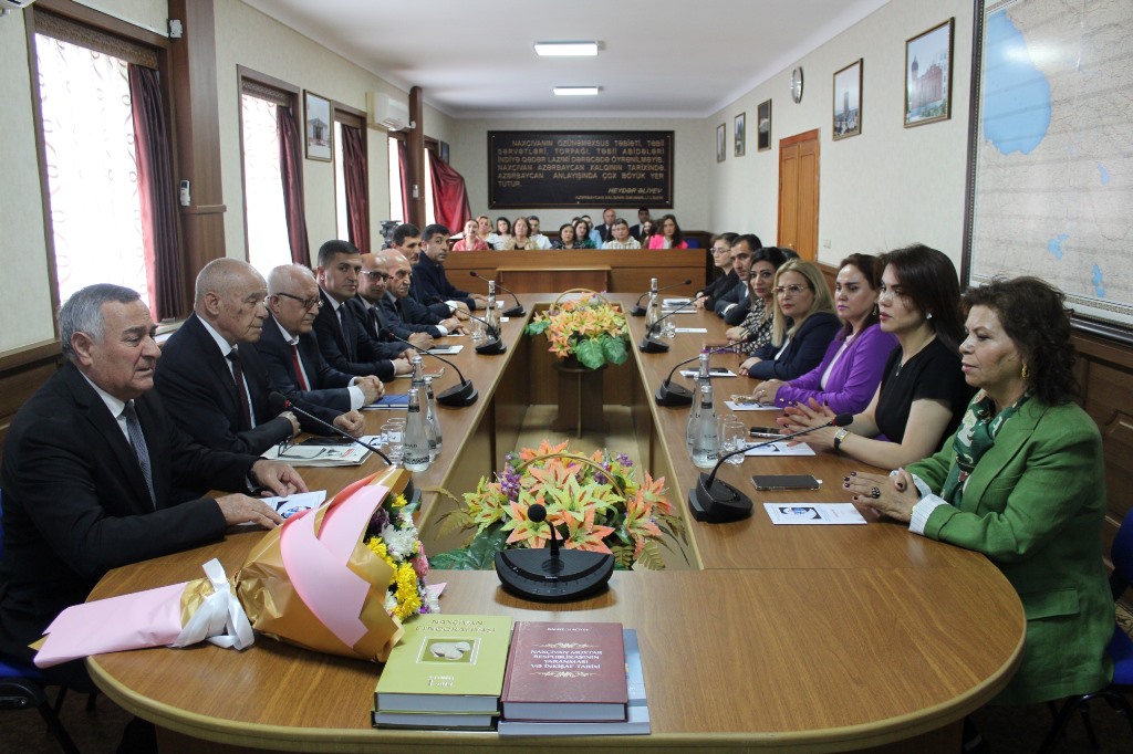 Professor Mahirə Hüseynova AMEA-nın Naxçıvan Bölməsinin qonağı olub 