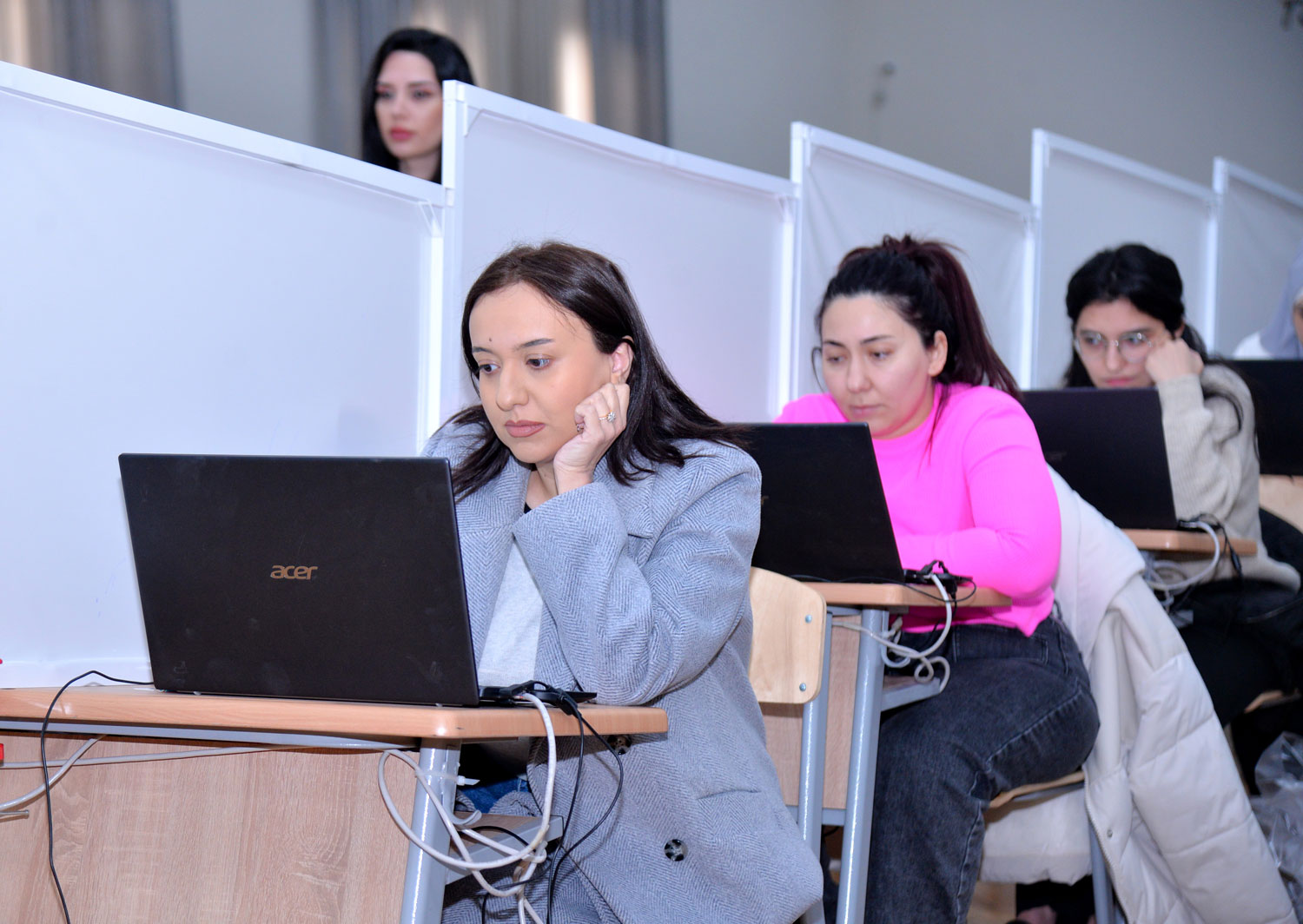 Psixoloqların işə qəbulu müsabiqəsinin test imtahanı keçirilib