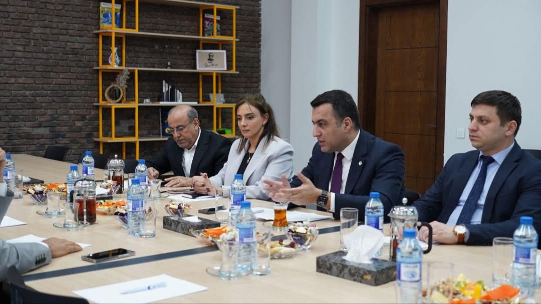 “Qarabağ” futbol klubunun prezidenti ilə peşə təhsilinin inkişafına dair görüş keçirilib