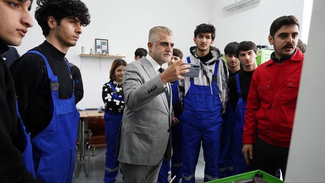 “Qarabağ” futbol klubunun prezidenti ilə peşə təhsilinin inkişafına dair görüş keçirilib